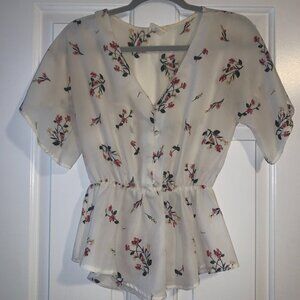 SIENNA SKY BUTTON FRONT PEPLUM TOP, WHITE WITH FLORAL PATTERN, SIZE XS